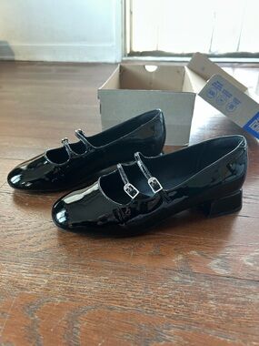 Clarks Mary Jane Daiss30 Shine Black Patent